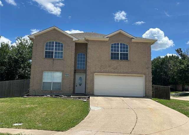 Property at 5903 Naravista Dr, Dallas, TX 75249, 4 beds, 2.5 baths