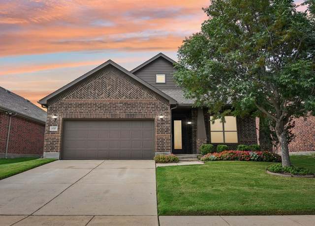 Property at 1727 Oak Glen Dr, Wylie, TX 75098, 3 beds, 2 baths
