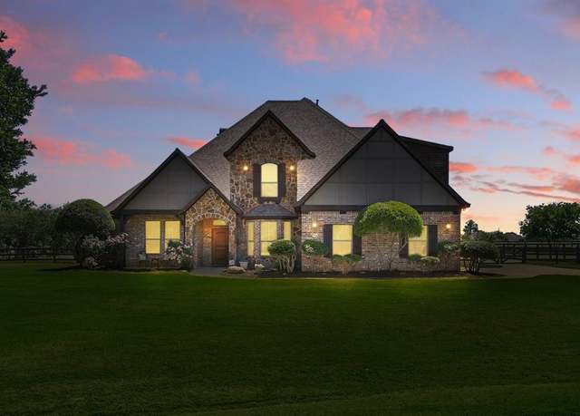 Property at 2705 Kerry Ct, Denton, TX 76226, 4 beds, 3.5 baths