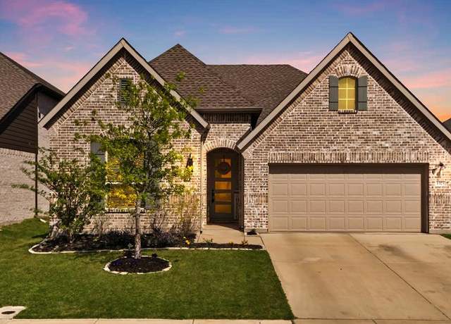Property at 1373 Silverthorn Trl, Justin, TX 76247, 4 beds, 2 baths