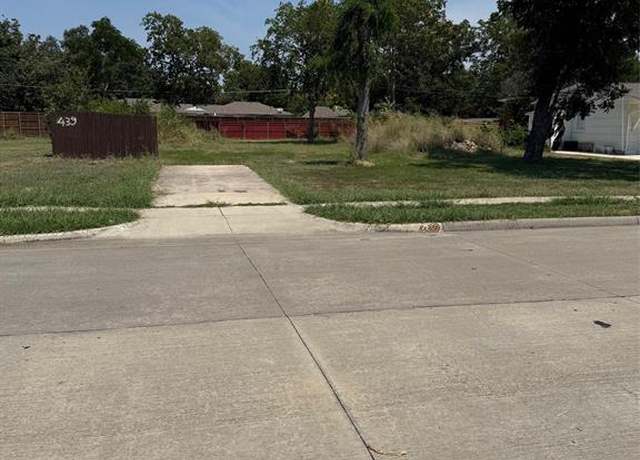 Property at 439 Pittman St, Richardson, TX 75081