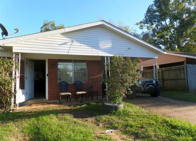 Property at 4908 Okeefe St, Bossier City, LA 71111, 3 beds, 1.5 baths