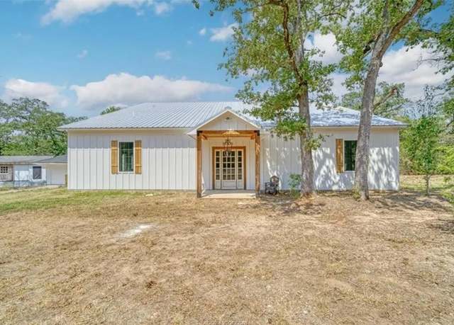 Property at 306 Tanglewood Ln, Somerville, TX 77879, 3 beds, 2 baths