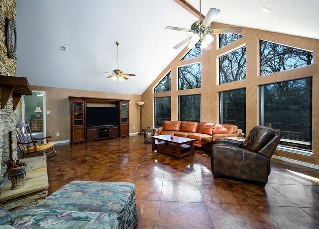 Property at 151 Green Mesa Ln, Holly Lake Ranch, TX 75765, 2 beds, 2 baths