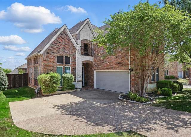 Property at 8708 Rugby Rd, Irving, TX 75063, 5 beds, 3.5 baths