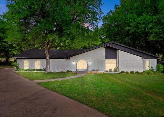 Property at 8524 Lake Country Dr, Fort Worth, TX 76179, 4 beds, 3 baths