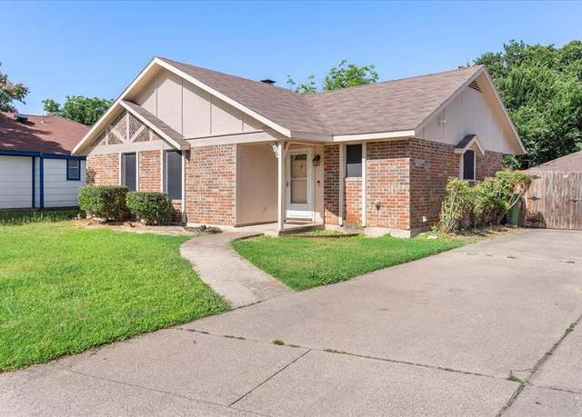 Property at 4206 Windhurst Dr, Arlington, TX 76015, 3 beds, 2 baths