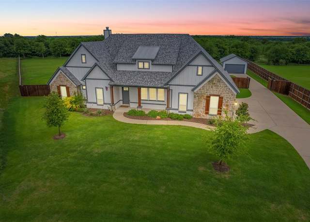 Property at 520 Fox Hill Ct, Waxahachie, TX 75167, 4 beds, 3 baths