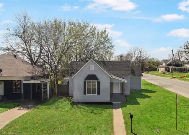 Property at 830 W Bond St, Denison, TX 75020, 4 beds, 2 baths