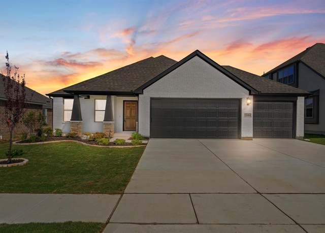 Property at 1944 Nightfall Dr, Venus, TX 76084, 3 beds, 2 baths