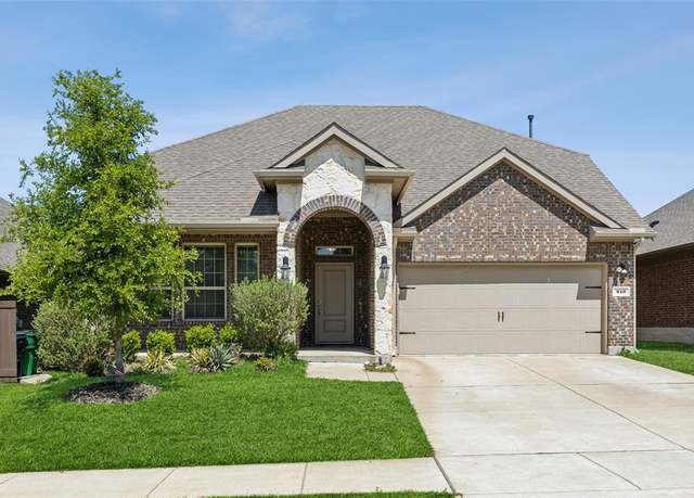 Property at 940 Azure Ln, Celina, TX 75009, 4 beds, 3 baths