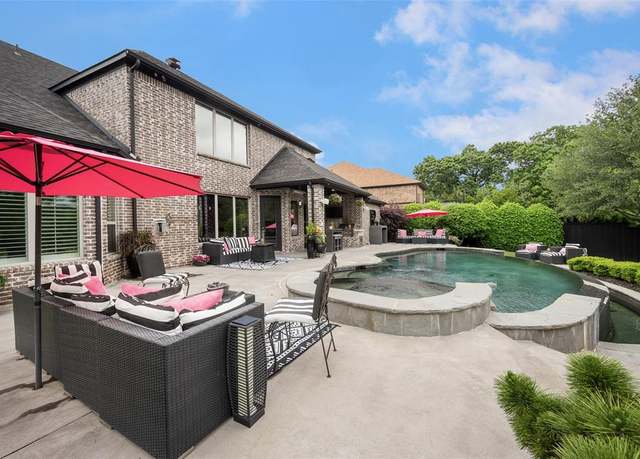 Property at 1005 Mallard Lakes Dr, Mckinney, TX 75072, 5 beds, 3.5 baths