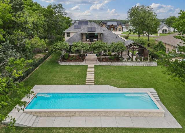 Property at 1140 The Shores Dr, Corsicana, TX 75109, 4 beds, 3 baths