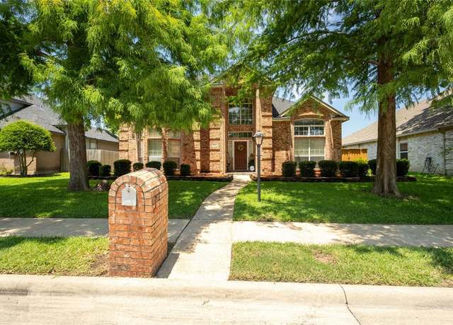 Property at 8309 Circleview St, Rowlett, TX 75088, 3 beds, 2.5 baths