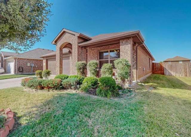 Property at 10228 Almondtree Dr, Fort Worth, TX 76140, 3 beds, 2 baths