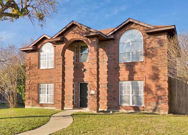 Property at 215 Tanglewood Dr, Wylie, TX 75098, 4 beds, 2.5 baths