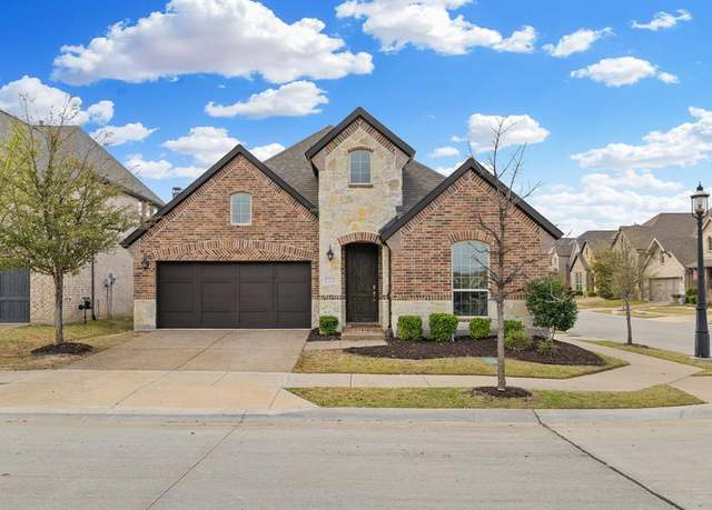 Property at 2400 Hunters Blvd, Lewisville, TX 75056, 4 beds, 3 baths