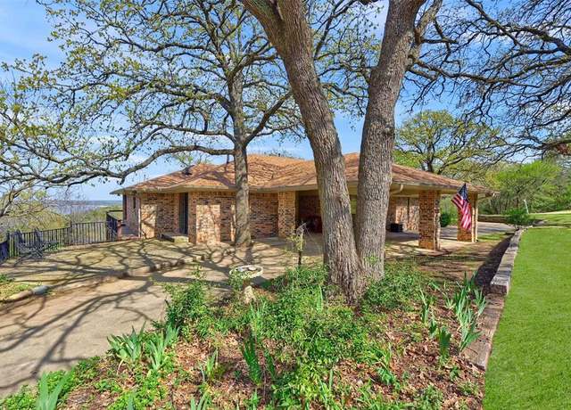 Property at 110 Eagleview Cir, Pottsboro, TX 75076, 3 beds, 3 baths