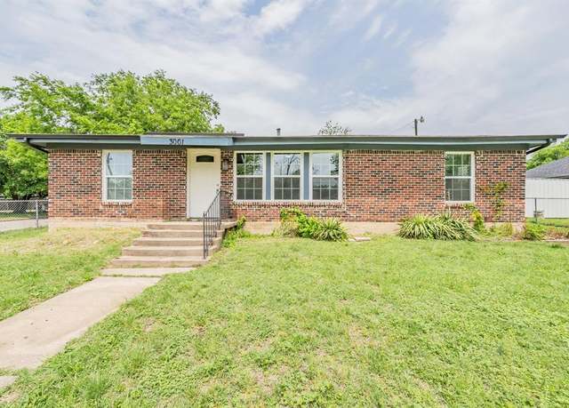 Property at 3001 Avenue L, Fort Worth, TX 76105, 3 beds, 1 bath