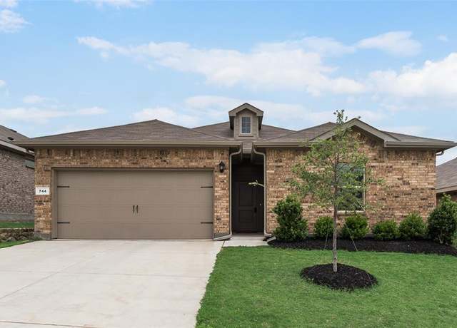 Property at 744 Beebrush Dr, Fort Worth, TX 76131, 3 beds, 2 baths