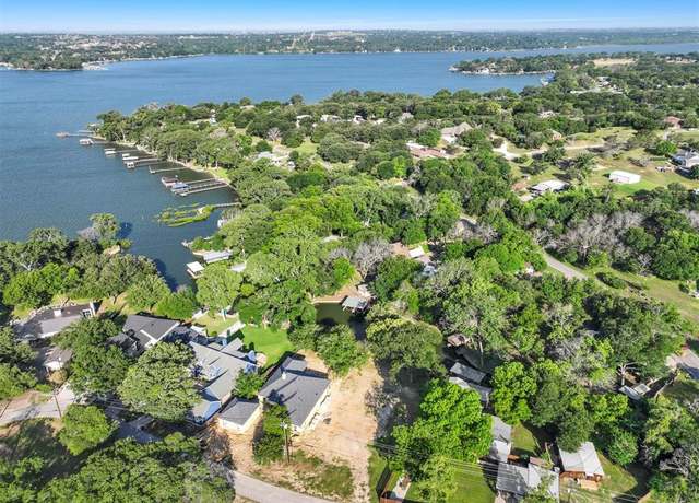 Property at 1115 E Lake Dr, Weatherford, TX 76087