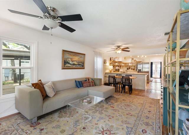 Property at 1122 Long Ave, River Oaks, TX 76114, 3 beds, 1 bath
