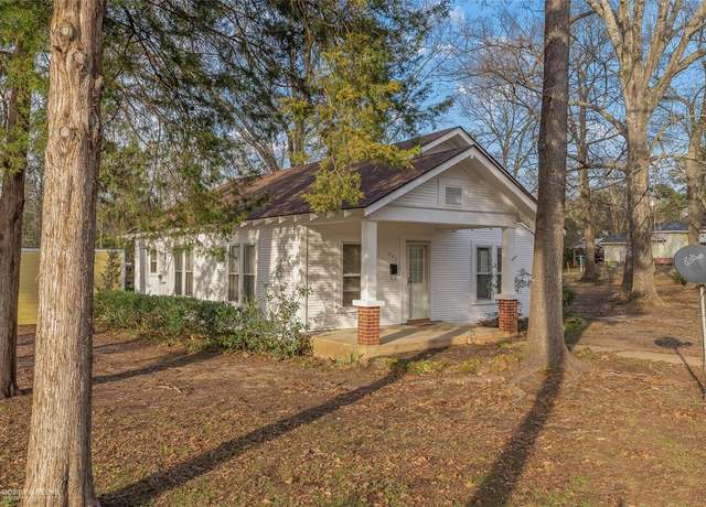 Property at 602 E Louisiana Ave, Vivian, LA 71082, 2 beds, 1 bath