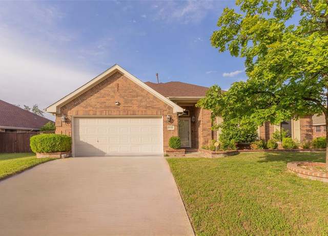 Property at 1032 Bending Oak Dr, Cedar Hill, TX 75104, 4 beds, 2 baths