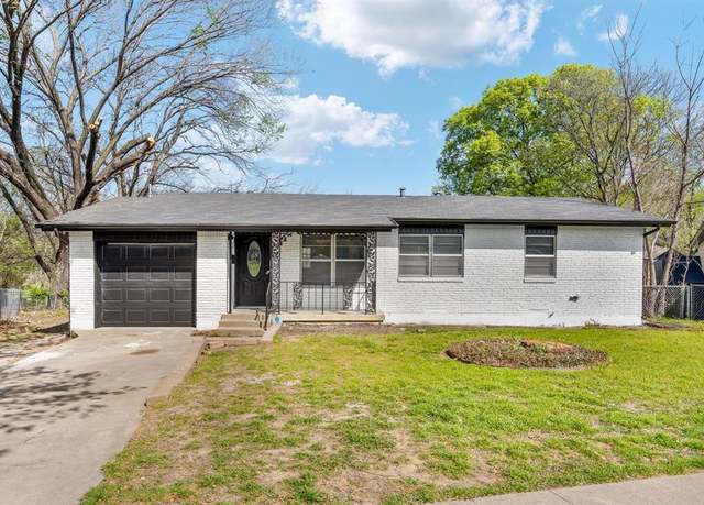 Property at 702 Hillside Dr, Grand Prairie, TX 75051, 3 beds, 2 baths
