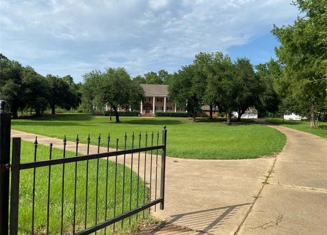 Property at 13573 Highway 71, Elm Grove, LA 71051, 4 beds, 3 baths