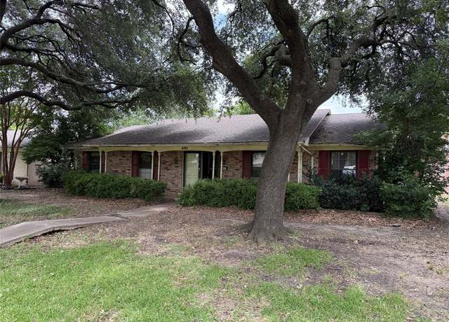 Property at 4761 Preston Trail Dr, Mesquite, TX 75150, 3 beds, 2 baths