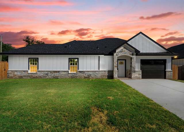 Property at 510 Washington St, Ennis, TX 75119, 3 beds, 2 baths