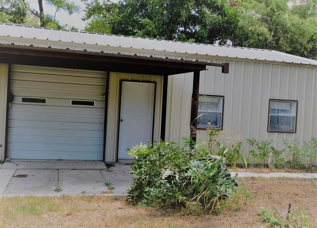 Property at 116 S Brewster St, Rising Star, TX 76471, 1 bed, 1 bath
