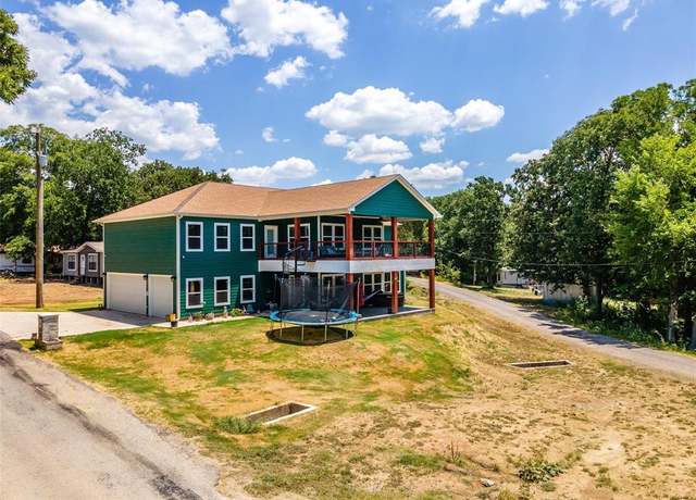 Property at 16 Beach Dr, Pottsboro, TX 75076, 4 beds, 3.5 baths