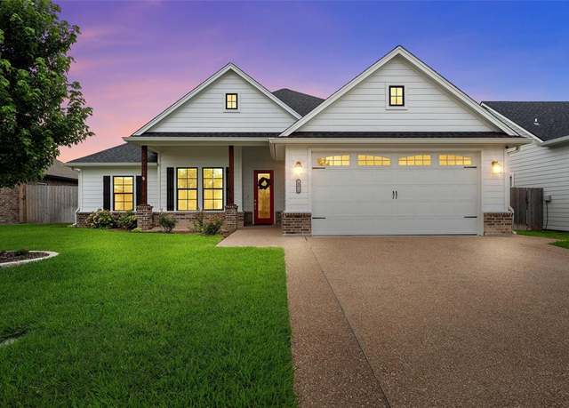 Property at 10016 Wildberry Dr, Waco, TX 76712, 4 beds, 2 baths