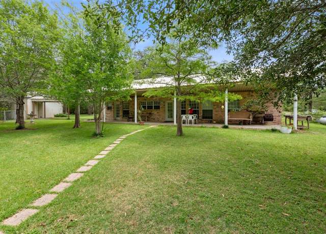 Property at 580 Beaver Lake Dr #196, Caldwell, TX 77836, 3 beds, 2.5 baths