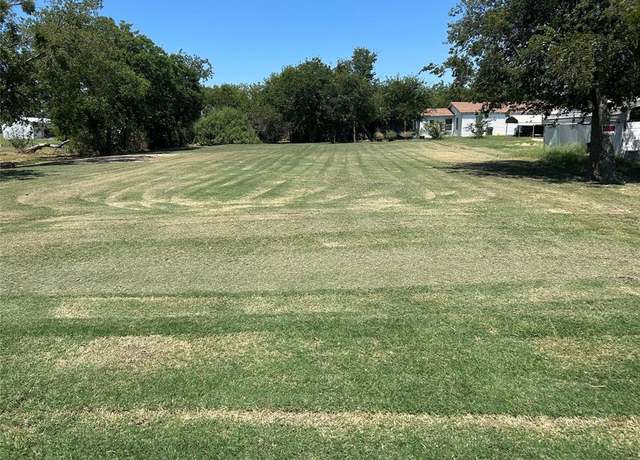 Property at 607 E Adams St, Itasca, TX 76055