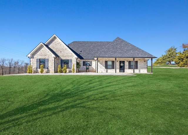 Property at 318 PR 288, Honey Grove, TX 75446, 5 beds, 3 baths