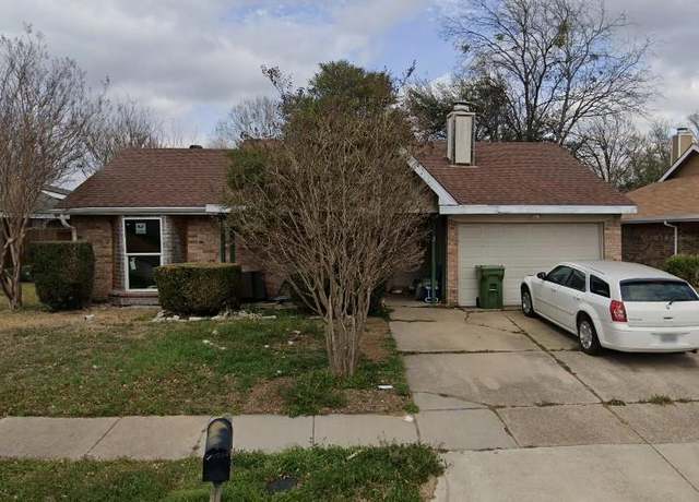 Property at 319 Kalmia Dr, Arlington, TX 76018, 3 beds, 1 bath