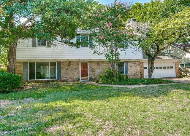 Property at 907 Glen Dell Dr, Irving, TX 75061, 4 beds, 2.5 baths