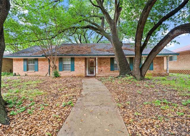 Property at 2020 Rigsbee Dr, Plano, TX 75074, 3 beds, 2 baths