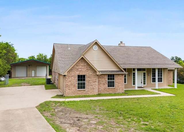 Property at 640 New Hope Rd E, New Hope, TX 75071, 3 beds, 2.5 baths