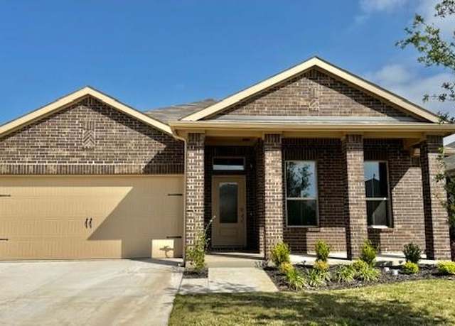 Property at 1926 Legacy Dr, Cleburne, TX 76033, 4 beds, 2 baths