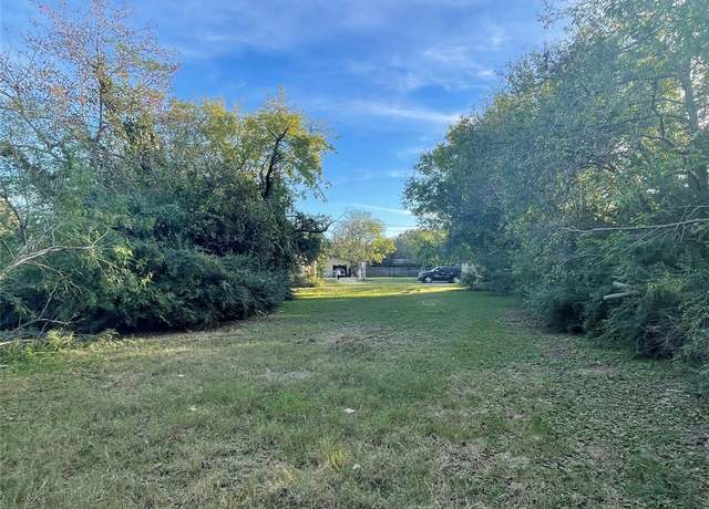 Property at 825 Shaw St, Dallas, TX 75212