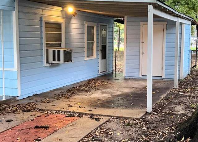Property at 2907 W Collin St, Corsicana, TX 75110, 2 beds, 1 bath