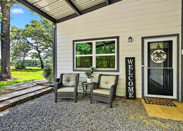 Property at 1421 Cooks Corner Rd, Pottsboro, TX 75076, 2 beds, 1.5 baths