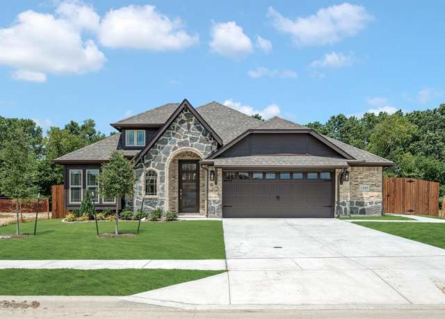 Property at 1949 Evergreen Ln, Glenn Heights, TX 75154, 4 beds, 3 baths