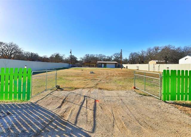 Property at 612 Greenbriar Dr, Clyde, TX 79510