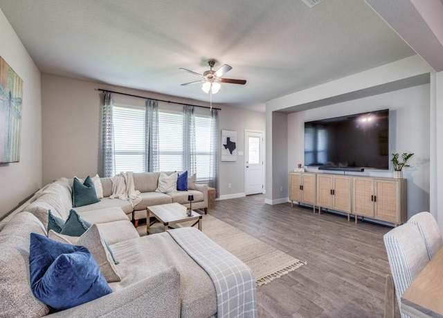 Property at 4131 Reese Ln, Krum, TX 76249, 4 beds, 2 baths