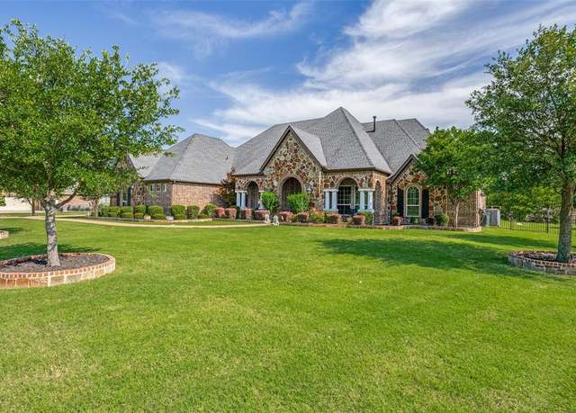Property at 1716 Caman Park Dr, Lucas, TX 75002, 4 beds, 4.5 baths